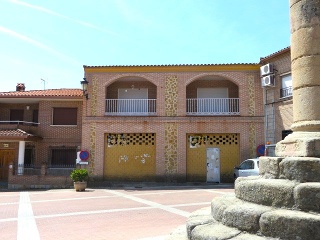 Pisos banco San Román de los Montes