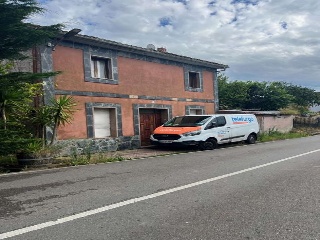 Unifamiliar en venta en Langreo de 300  m²