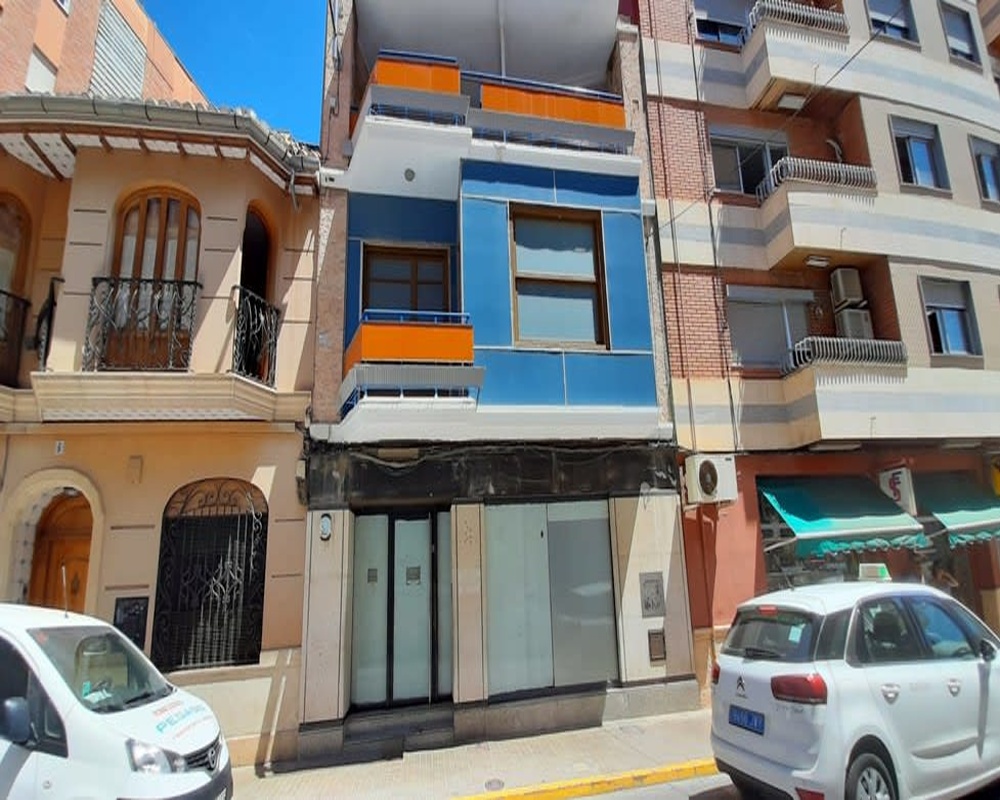 Edificio en C/ Gómez Ferrer, Sedaví (Valencia)