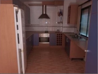 Local en C/ Perfecto Rico Mira 6