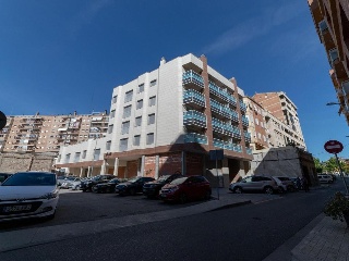 Locales comerciales y plazas de garaje en Lleida 2