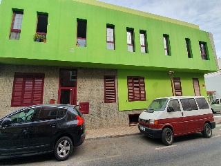 Piso con anejos en C/ la juventud 2