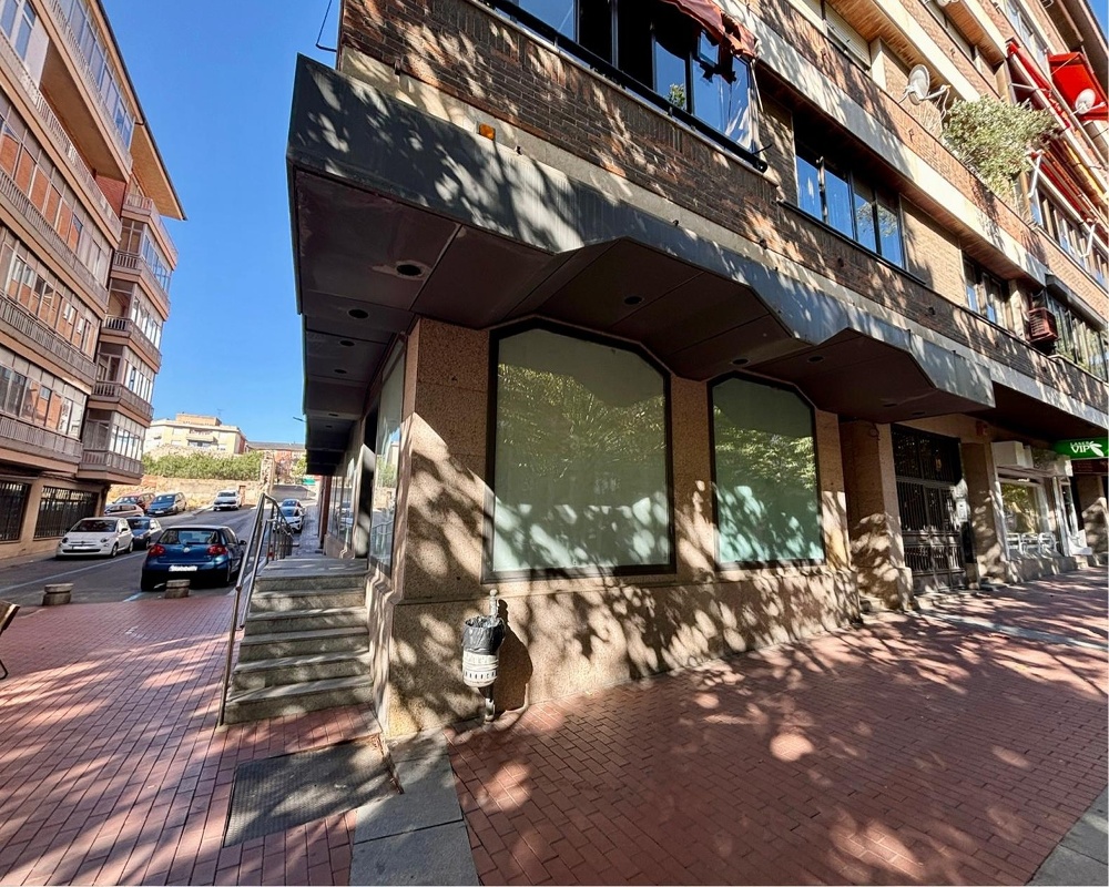 Local comercial en Pz San Roque - Ávila -
