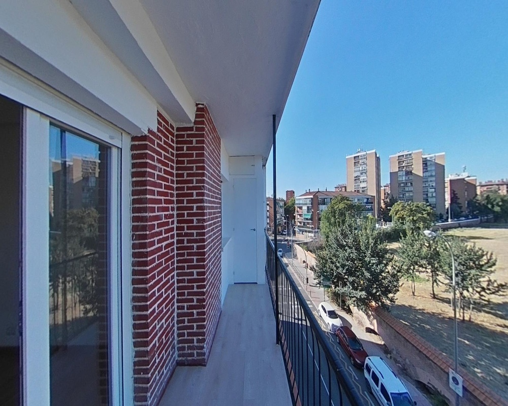Piso en C/ Clara Campoamor - Madrid -