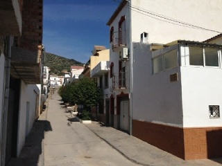 Casa adosada en  C/ Jiménez Sáez, Cárcheles (Jaén) 2