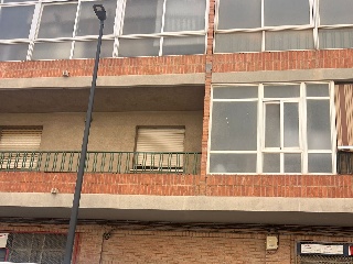 Piso en venta en Villena de 92  m²