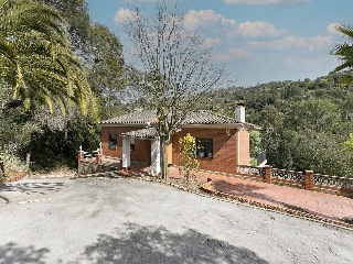 Casa aislada en C/ Benevento - Torrelles de Llobregat - Barcelona 3