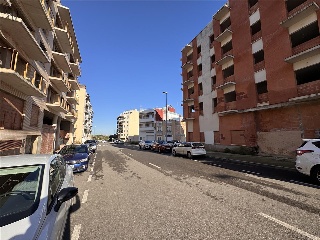 DEL RAVAL Y A LA CALLE MARTI LHUMA 13