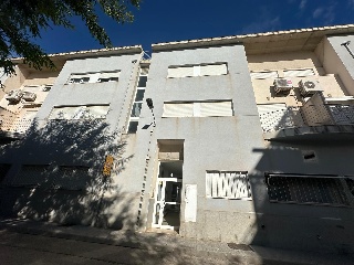 Pisos y dúplex en C/ Hernán Cortés 2