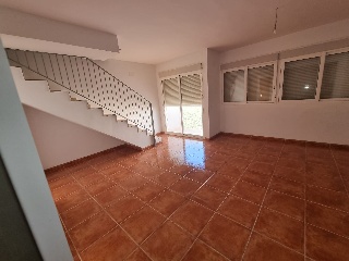 Pisos y dúplex en C/ Hernán Cortés 3