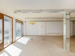 Local en C/Vilanova de la Muga 16