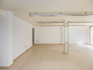 Local en C/Vilanova de la Muga 19