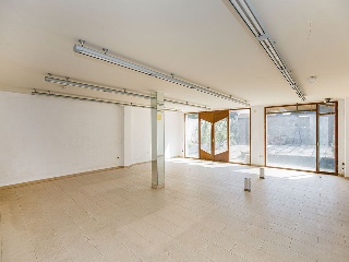 Local en C/Vilanova de la Muga 20