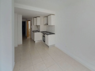 Piso con trastero en C/ Andrómeda, Alicante 2