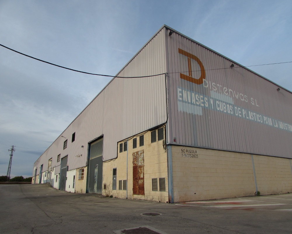 Nave industrial en C/ Sequia de Tormos