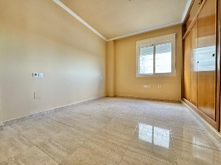 Piso con garaje en Guardamar del Segura 11