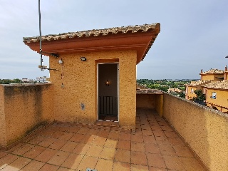 Chalet adosado en C/ Perejil - Urb Los Pinares -  Lepe 26