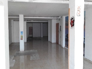 Locales en  C/ Andorra, Calafell (Tarragona) 4