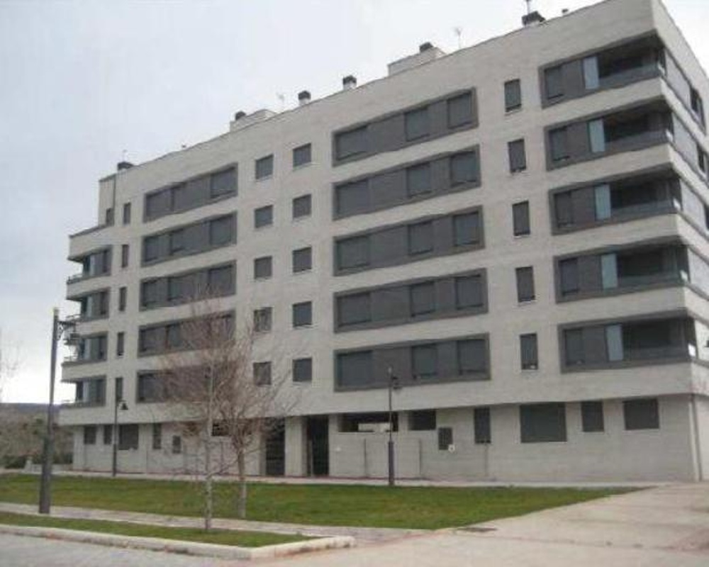 Piso y garaje en C/ Ana María Matute, Logroño (La Rioja)