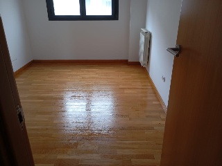 Piso y garaje en C/ Ana María Matute, Logroño (La Rioja) 8