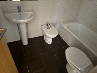 Piso y garaje en C/ Ana María Matute, Logroño (La Rioja) 9