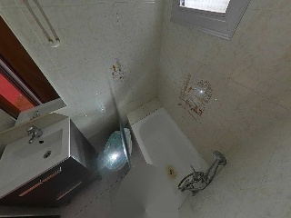 CL BURI,11 Esc:1 Pl:10 Pt:05 Cornellà de Llobregat (Barcelona) 17