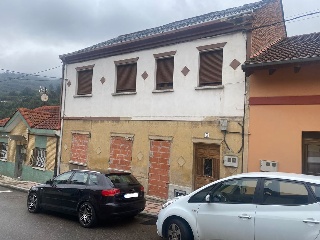 Piso en venta en Mieres de 76  m²