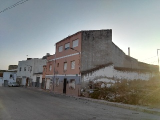 Calle Castalla 23