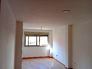 Piso en venta en Almería de 98  m²