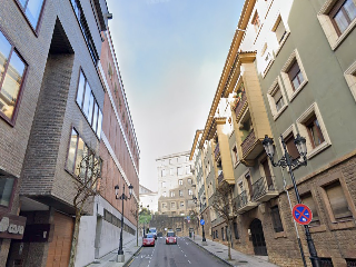 Piso en venta en Oviedo de 62  m²