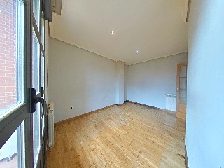 Piso en venta en Haro de 77  m²