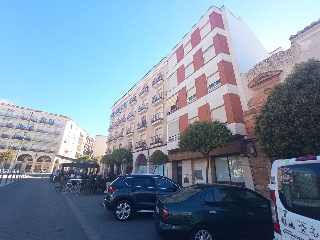 Local en Plaza Constitución 14