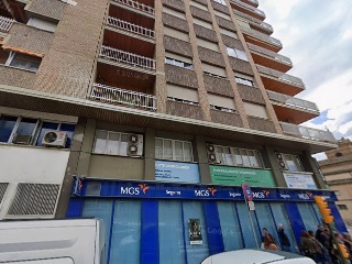 Piso en venta en Huesca de 147  m²