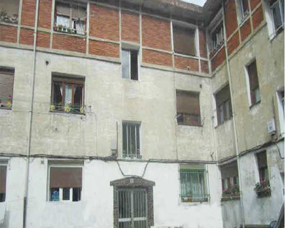 Piso en C/ Virgen de la Guía - Alonsetegi - Vizcaya