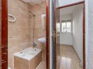 Vivienda en C/ Oca - Urb Virgen de Fátima - 13
