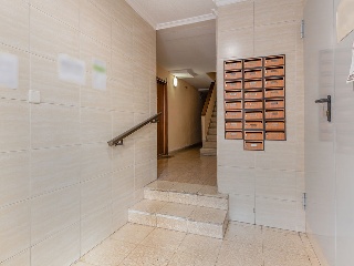 Vivienda en C/ Oca - Urb Virgen de Fátima - 16