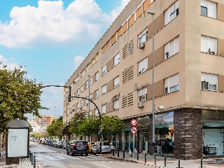 Local en Av. San Severiano 15