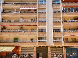Local en venta en Reus de 45  m²
