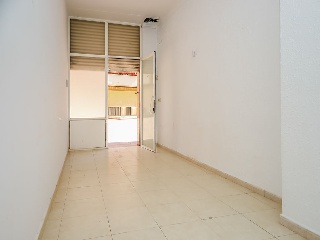 Local en PJ Sor Lluisa Estivill - Reus - 2