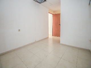 Local en PJ Sor Lluisa Estivill - Reus - 4