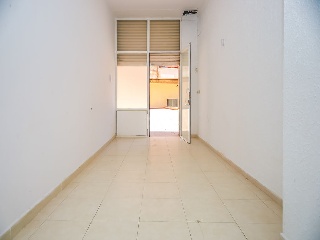 Local en PJ Sor Lluisa Estivill - Reus - 5