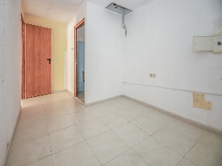 Local en PJ Sor Lluisa Estivill - Reus - 10
