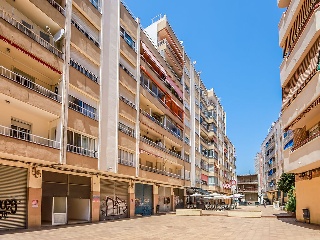 Local en PJ Sor Lluisa Estivill - Reus - 15