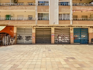 Local en PJ Sor Lluisa Estivill - Reus - 19