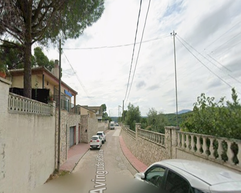 Chalet independiente en Av Santiago - Piera - Barcelona
