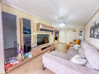 Piso con garaje y trastero en Beniel 4