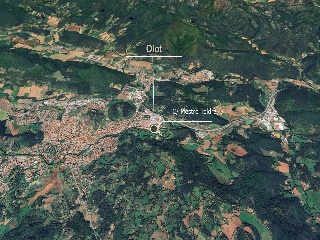 Suelo urbano consolidado en C/ del Mestre Toldrà, Olot (Girona) 7