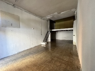 Local en C/ Bernat Metge 4