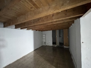 Local en C/ Bernat Metge 11