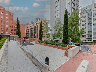 Vivienda en C/ Rafael Bergamín 57